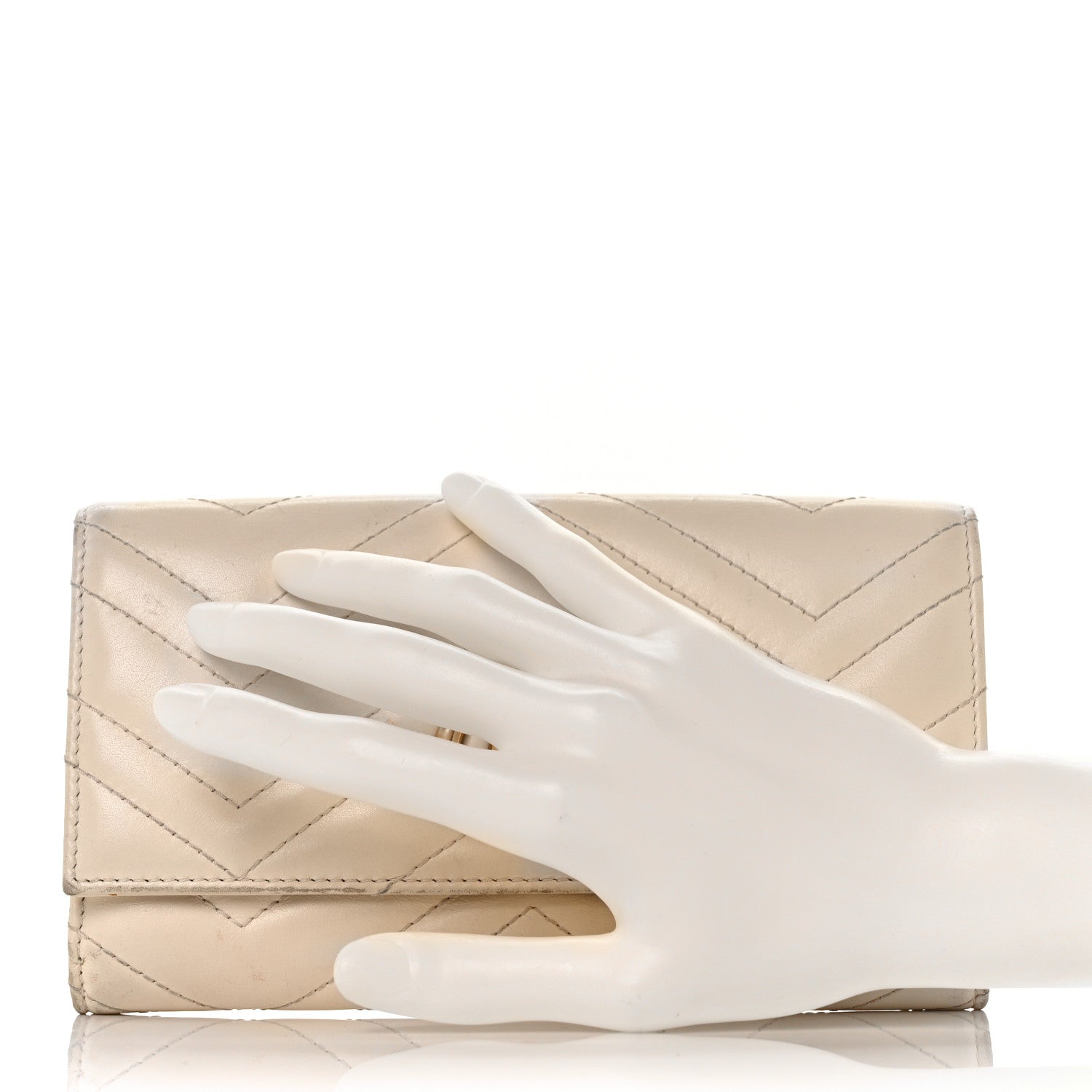 Gucci Calfskin Matelasse GG Marmont Continental Wallet Mystic White 2 of 10