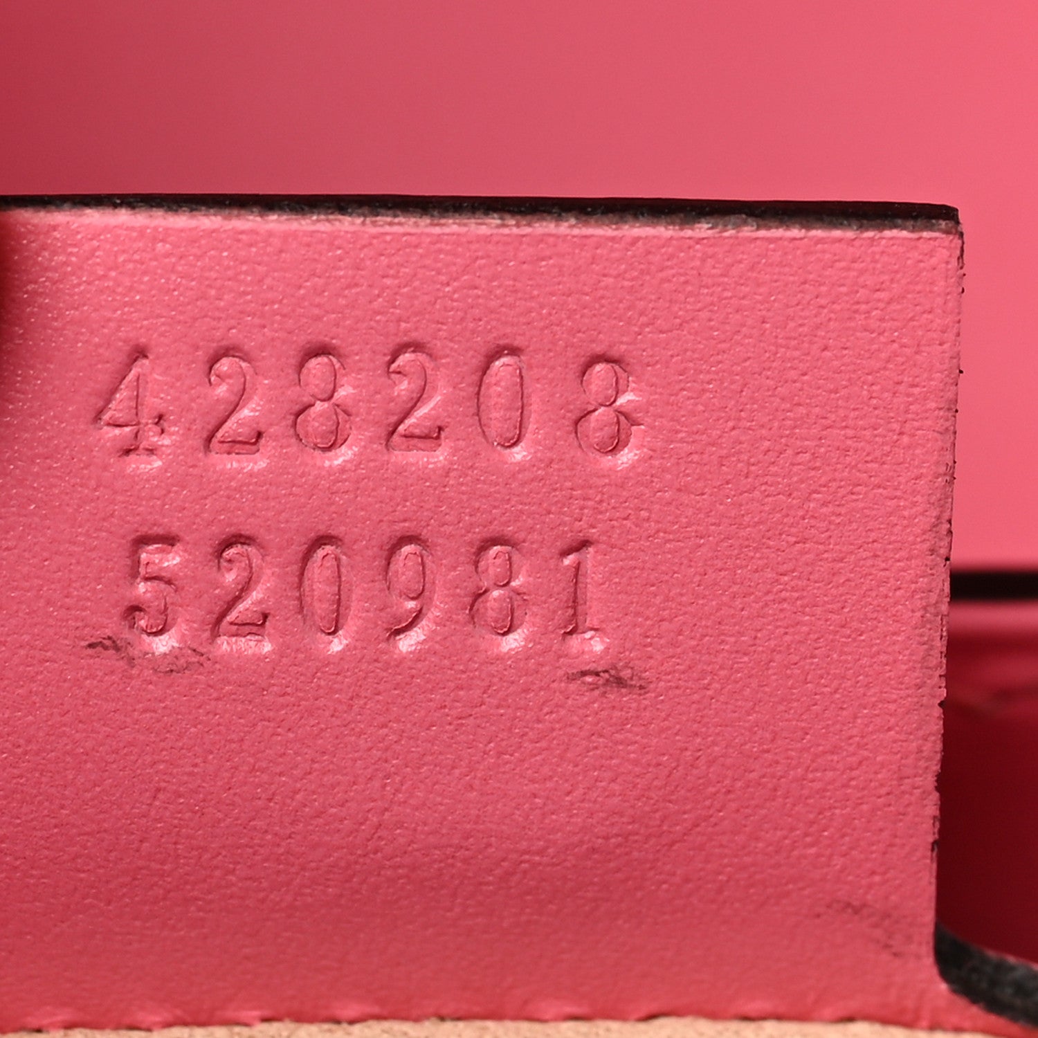 Gucci Guccissima Signature Medium Padlock Top Handle Bag Flush 7 of 10