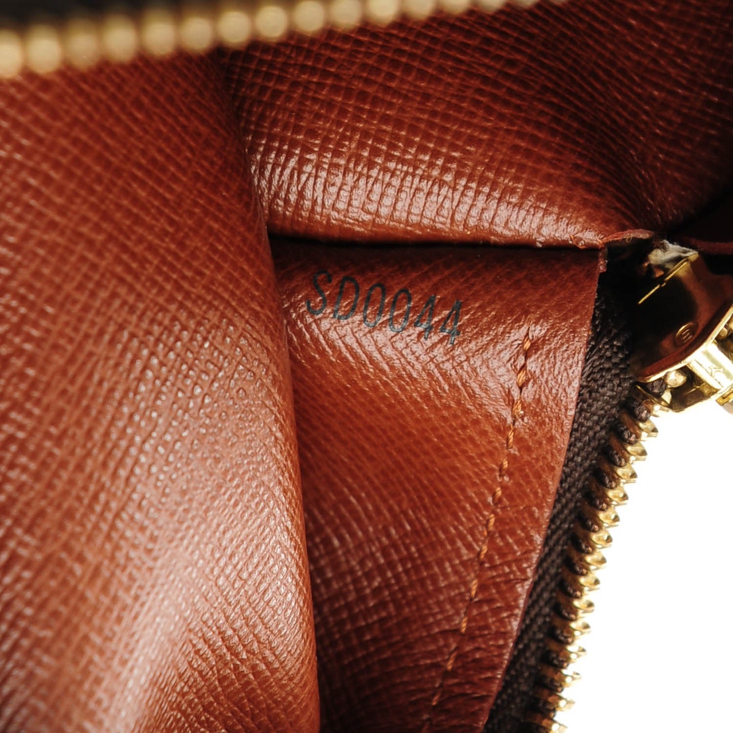 Monogram Papillon 26