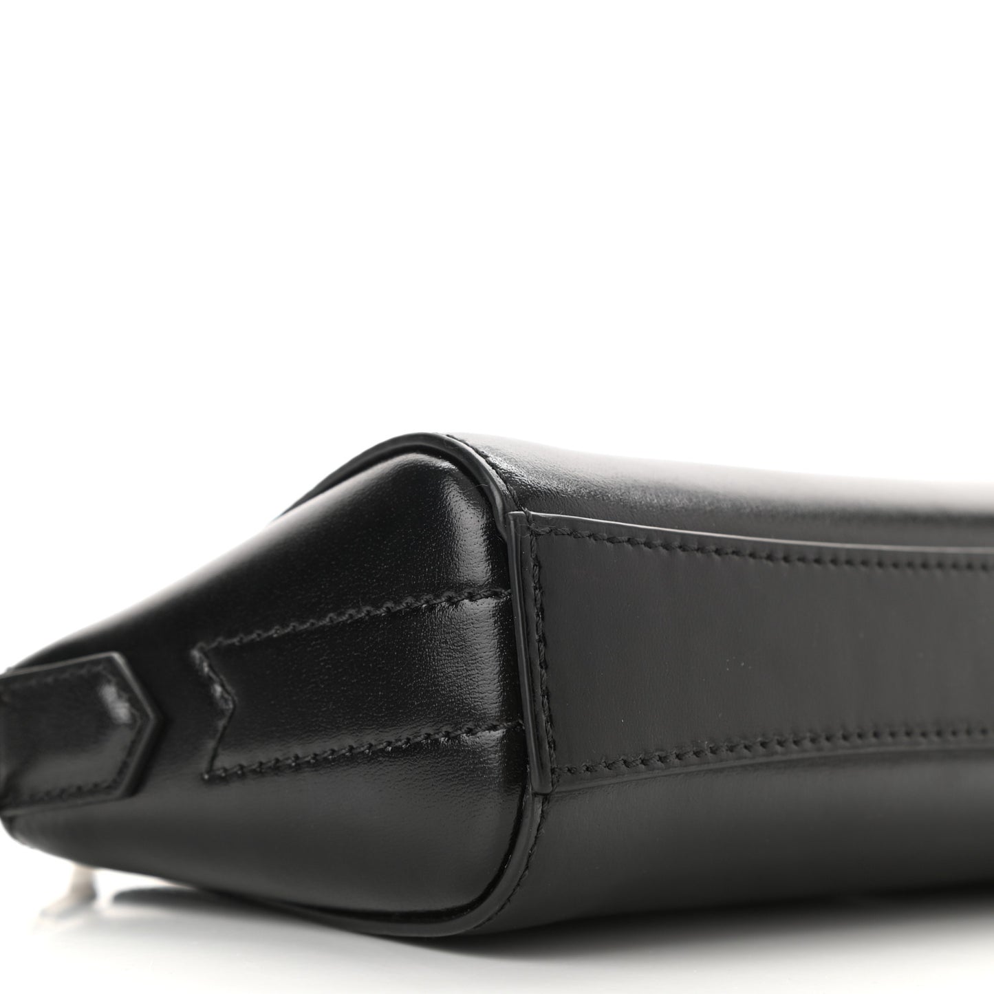 Smooth Calfskin Nano Antigona Black