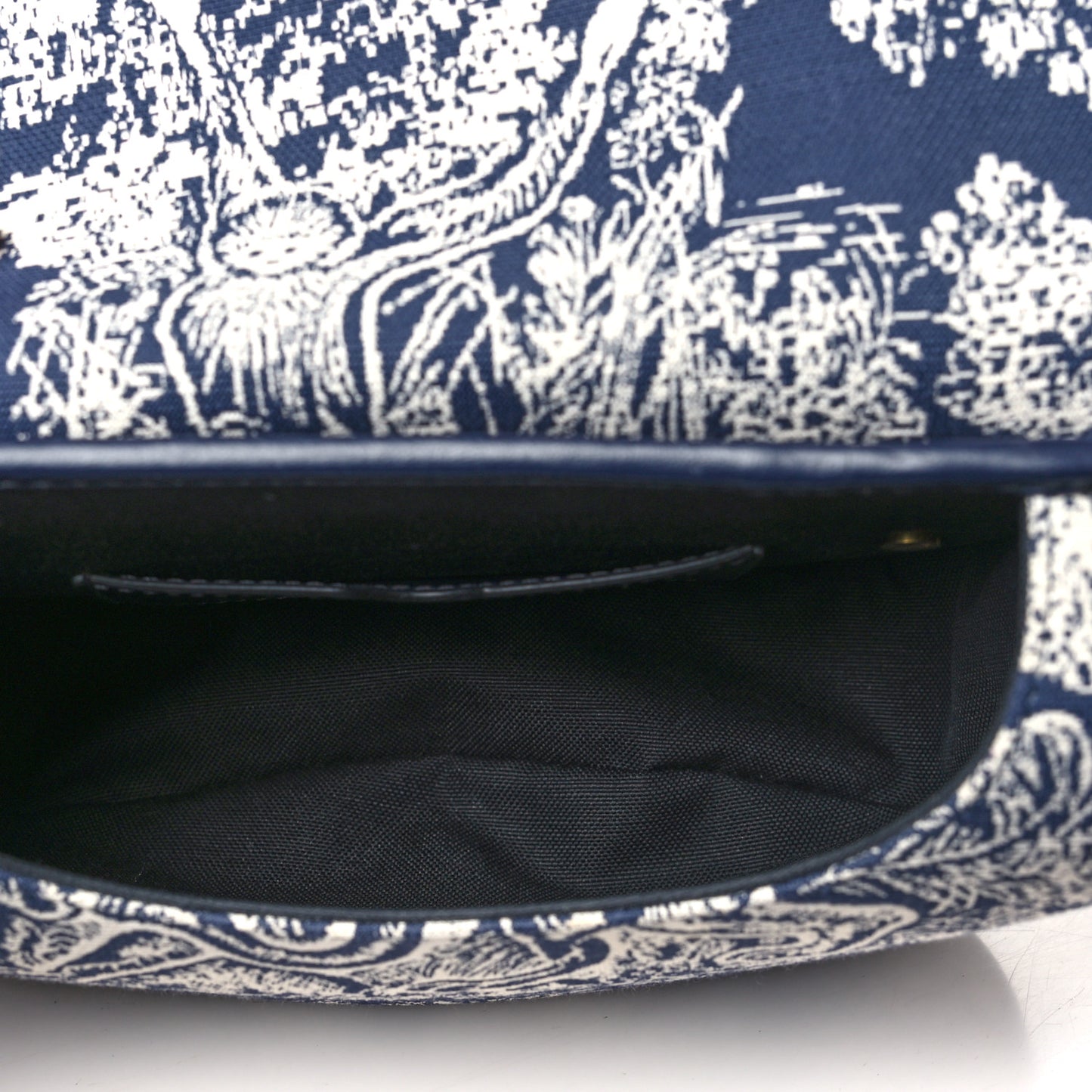 Canvas Toile de Jouy Reverse Embroidered Medium Bobby Flap Blue