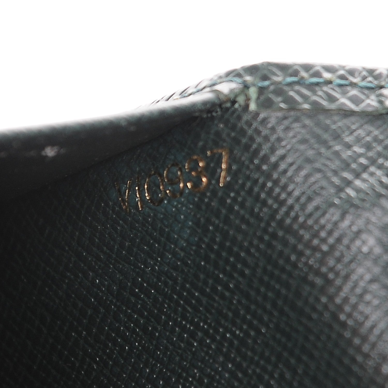 Louis Vuitton Taiga Porte Valeurs Organizer Wallet Epicea 7 of 8
