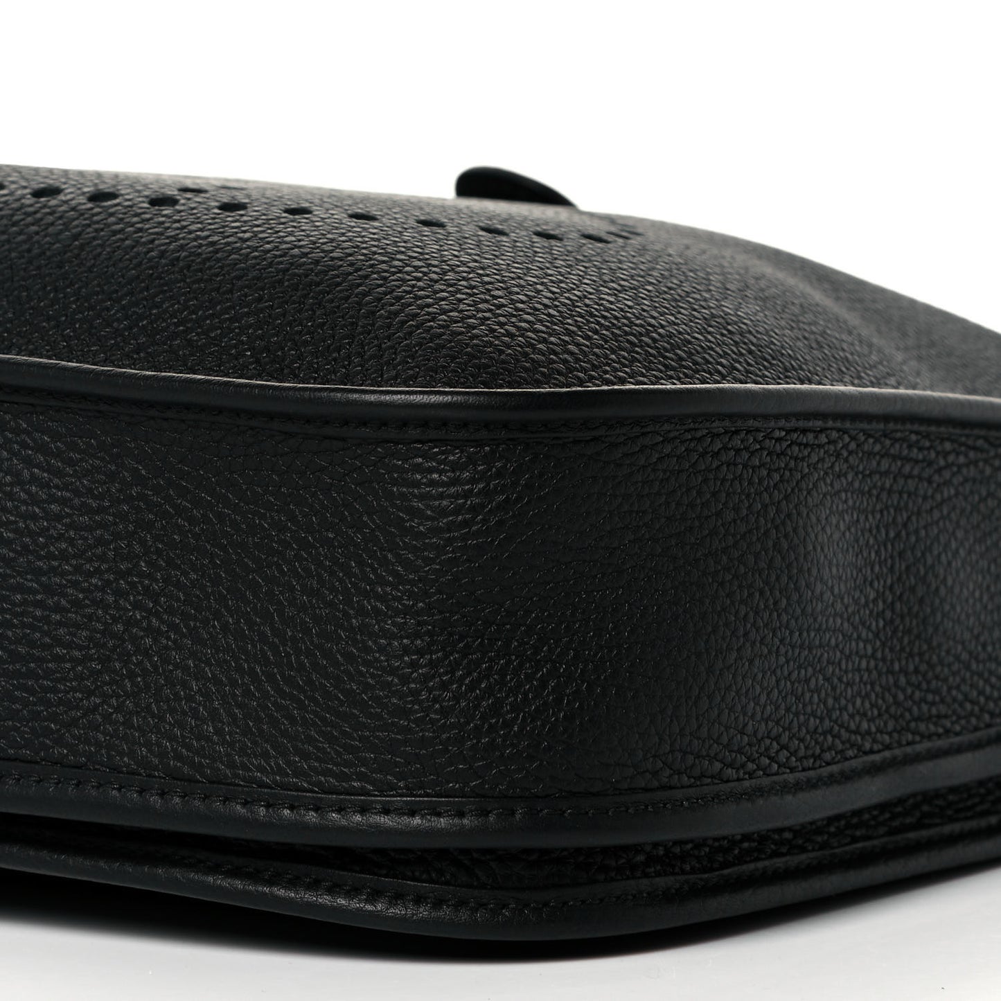 Taurillon Clemence Evelyne III PM Black