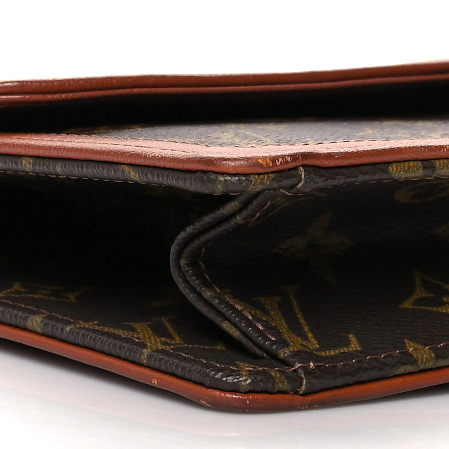 Louis Vuitton Monogram Pochette Dame 29 8 of 9