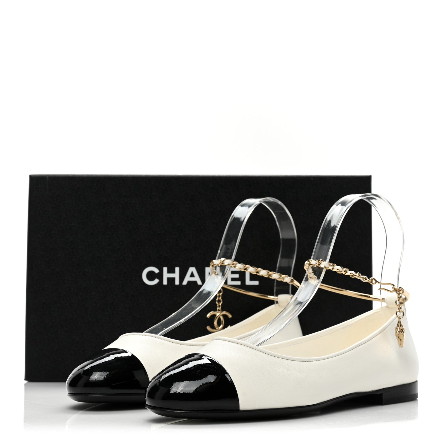 Lambskin Patent Calfskin Cap Toe Ankle Chain Ballerina Flats 36 White Black