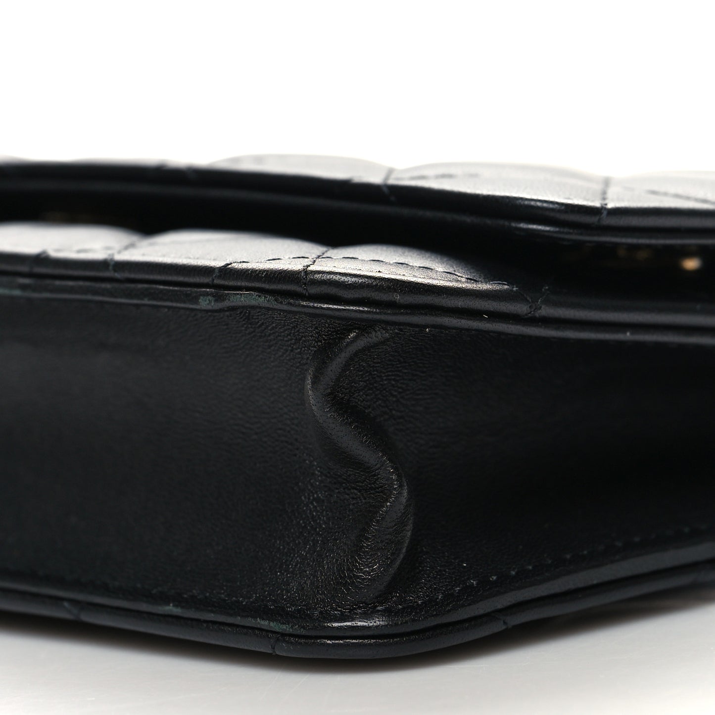 Lambskin Quilted Wallet On Chain WOC Black