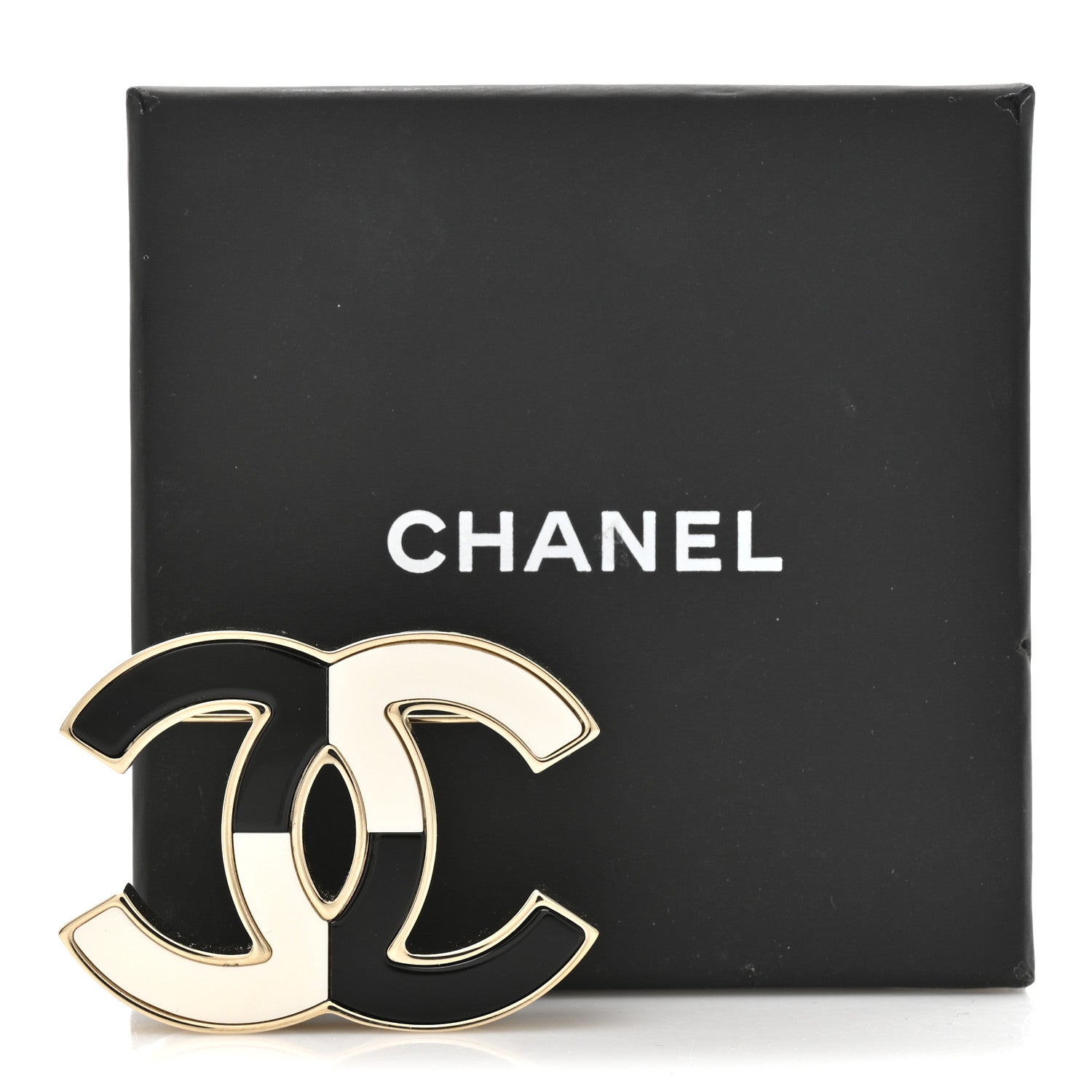 美品✨CHANEL CC Logo Brooch / シャネル ブローチ Chanel Enamel CC Brooch Black White Gold 1852643 – FASHIONPHILE