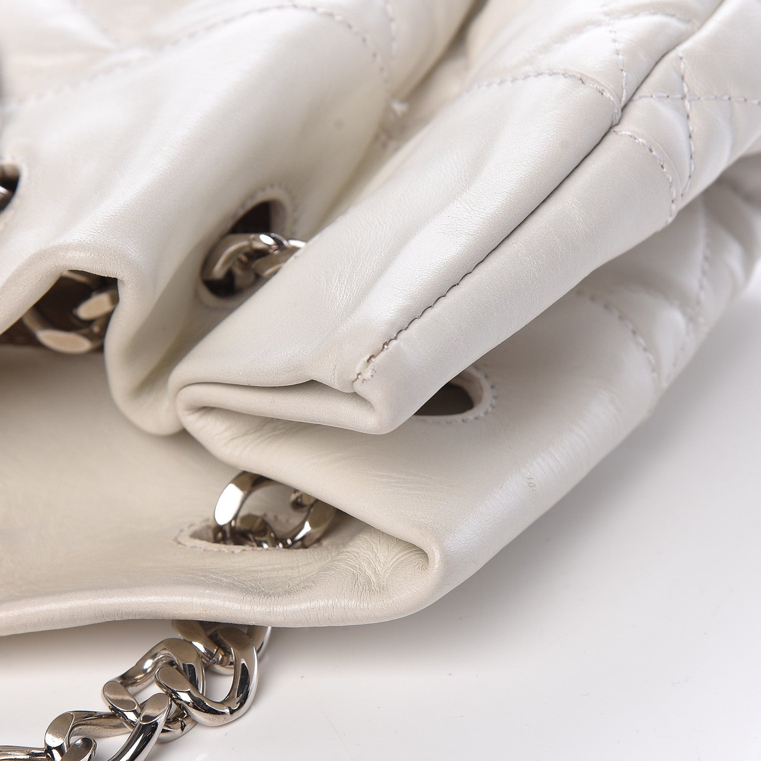 Burberry Calfskin Quilted Bucket Shoulder Bag White 14 of 20
