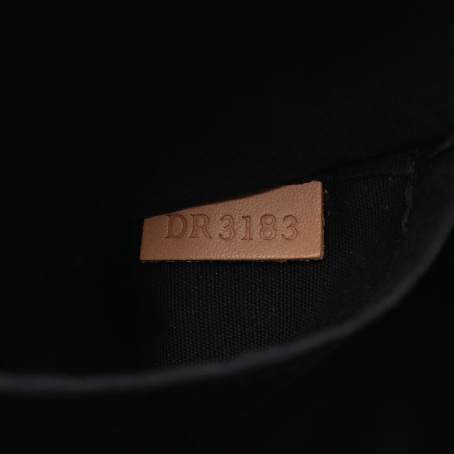 Vernis Montana Magnetique Black