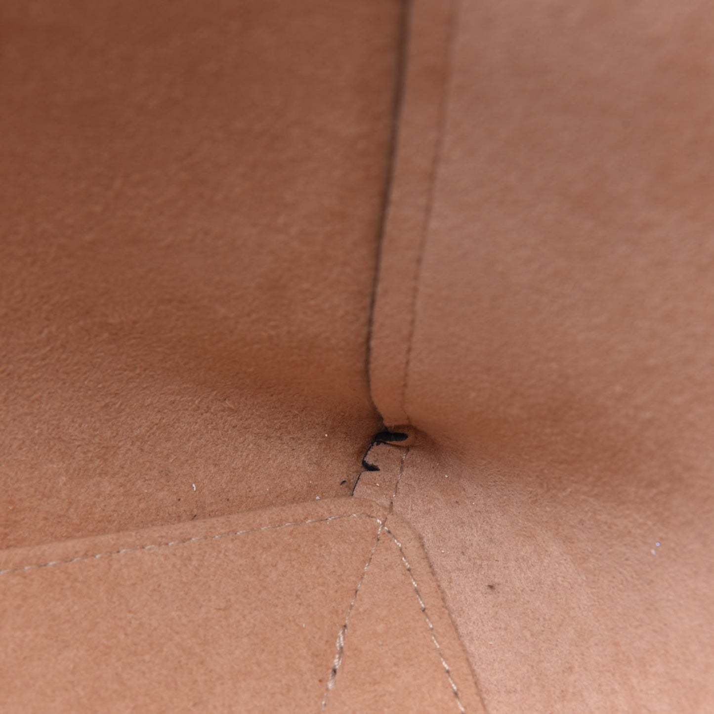 Calfskin Lockme Cabas Vanille Black