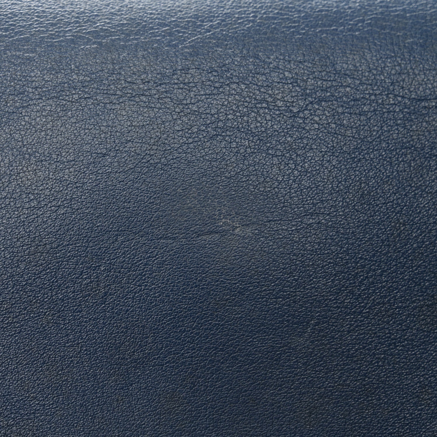 Valentino Garavani Calfskin Rockstud Wallet On Chain Marine 11 of 12