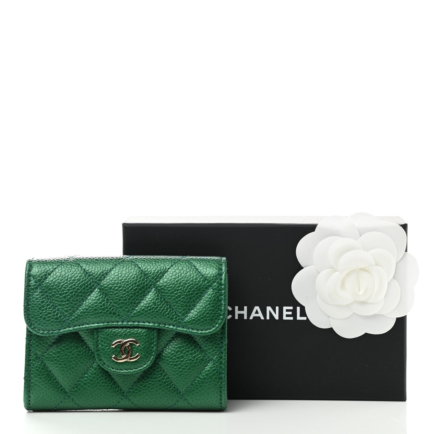 Metallic Caviar Quilted Card Holder Wallet Green