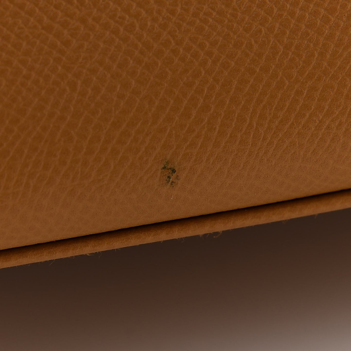 Epsom Kelly Sellier 28 Sesame