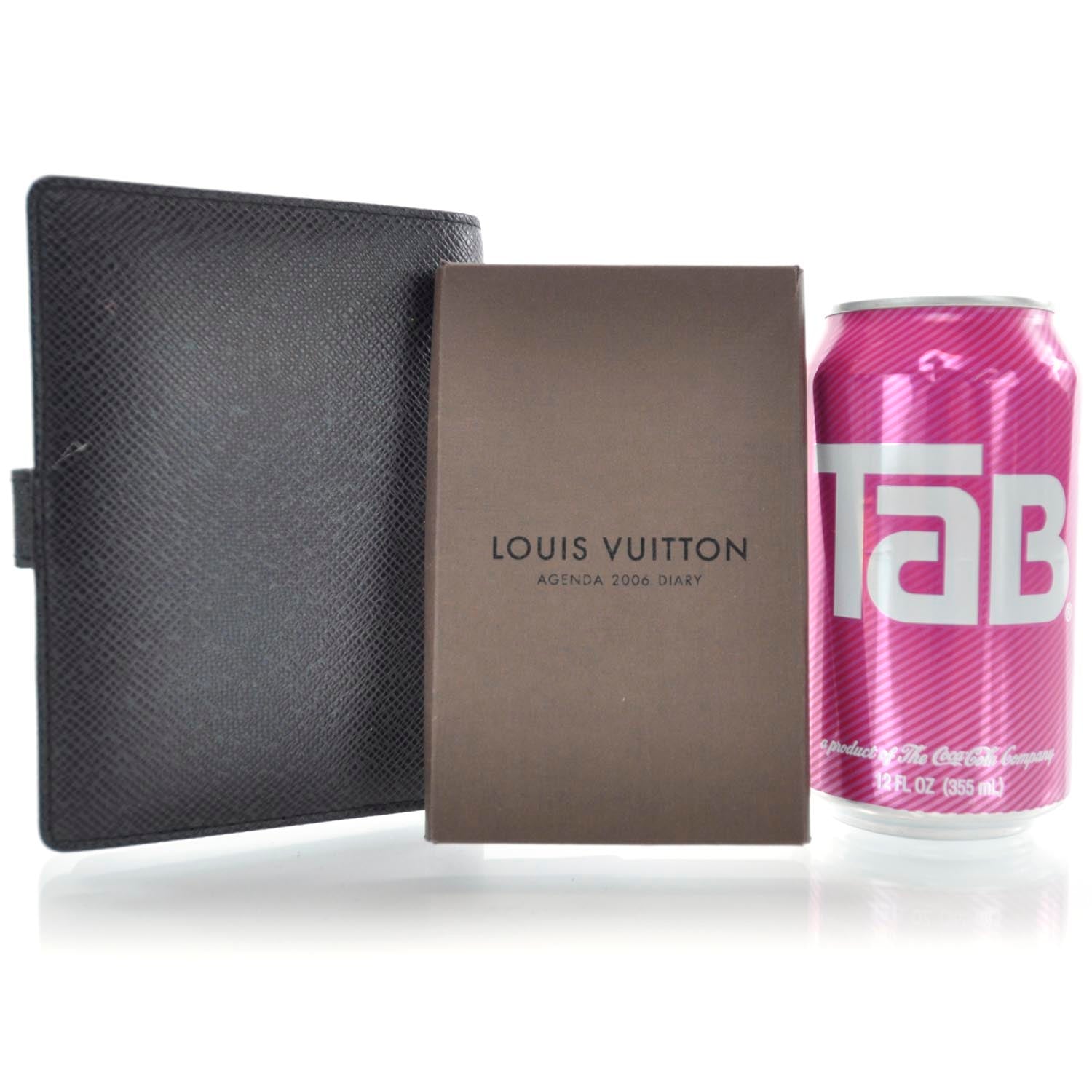 Louis Vuitton Taiga Small Ring Agenda 2 of 10