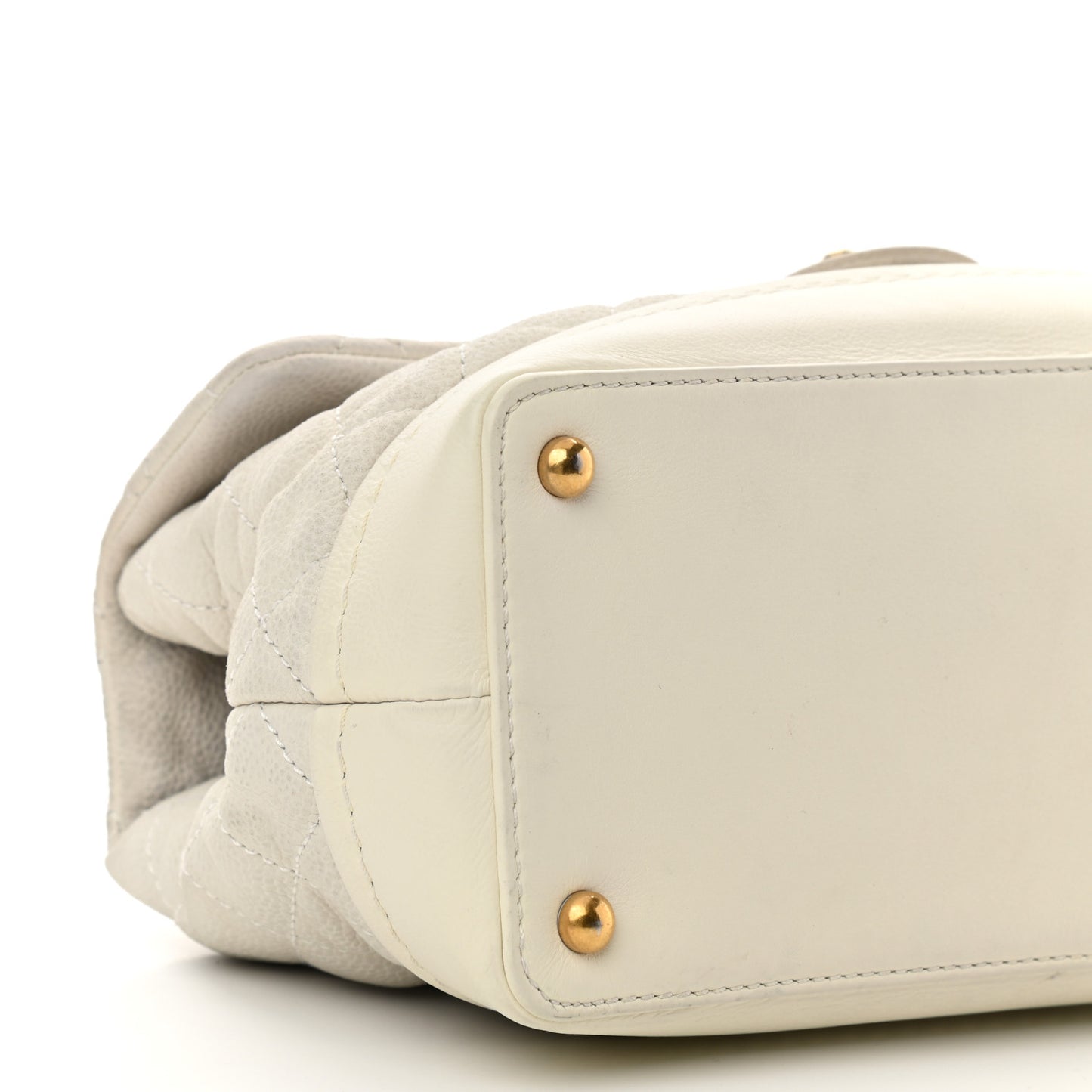 Iridescent Caviar Quilted Medium Globe Trotter Flap White