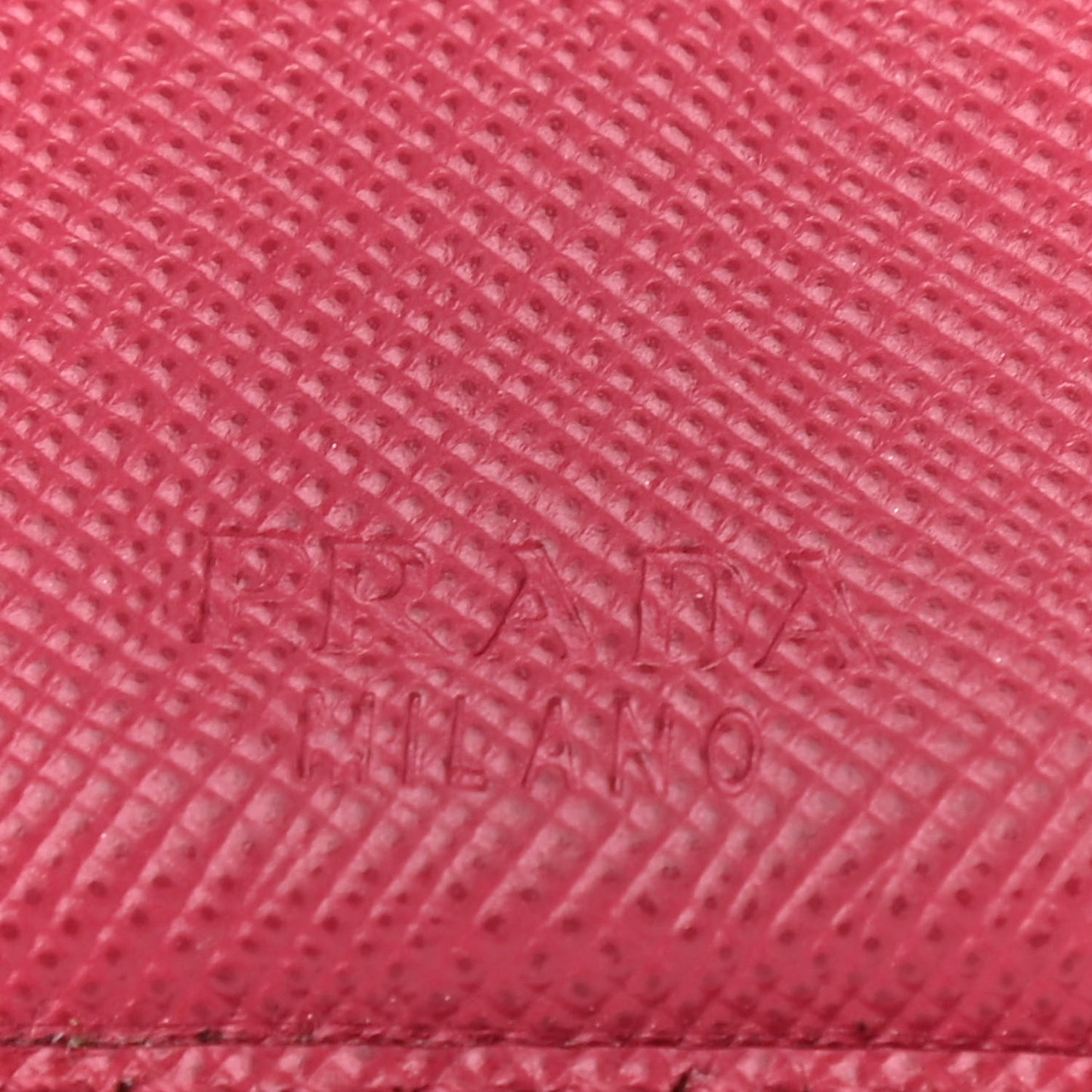 Saffiano Metal Tri-Fold Wallet Peonia