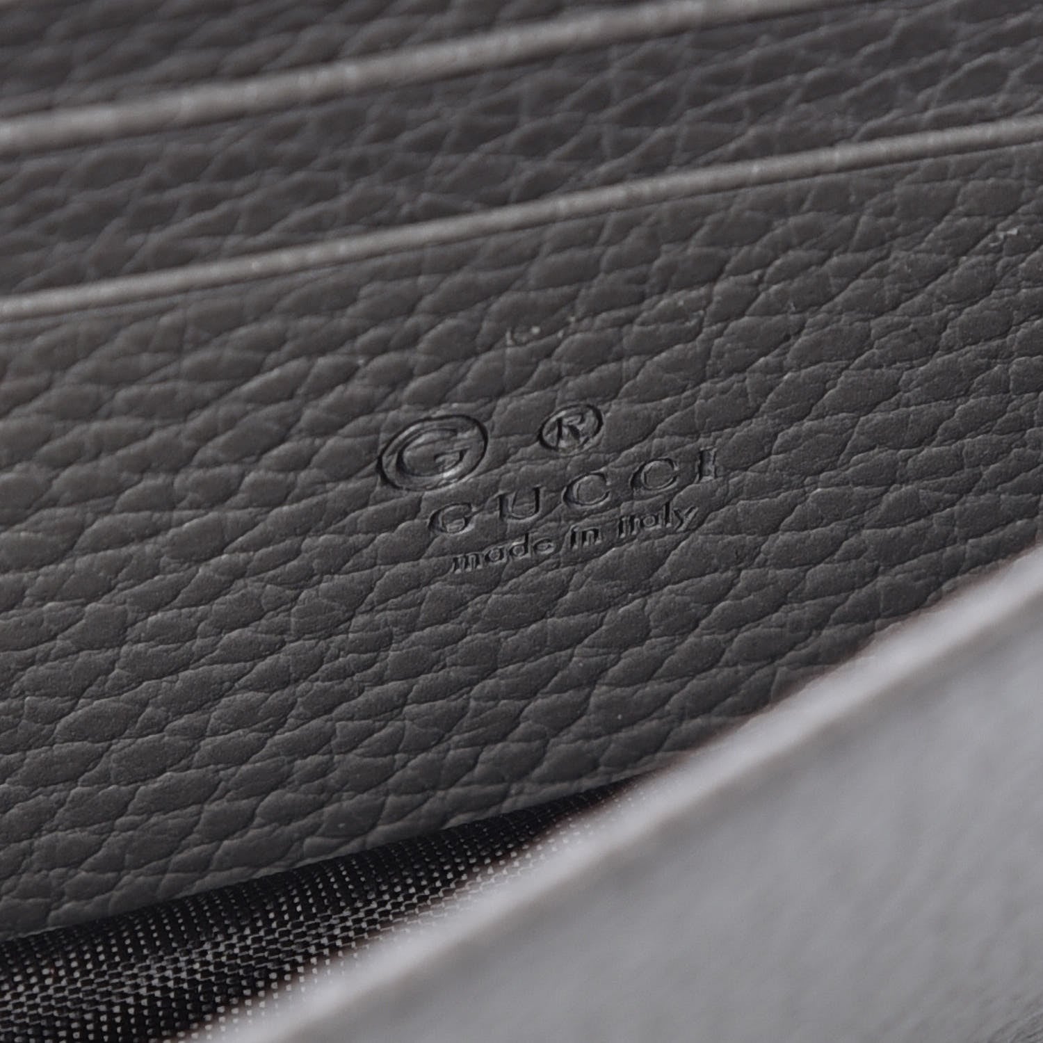 Gucci Dollar Calfskin Interlocking G Chain Wallet Loess 8 of 10
