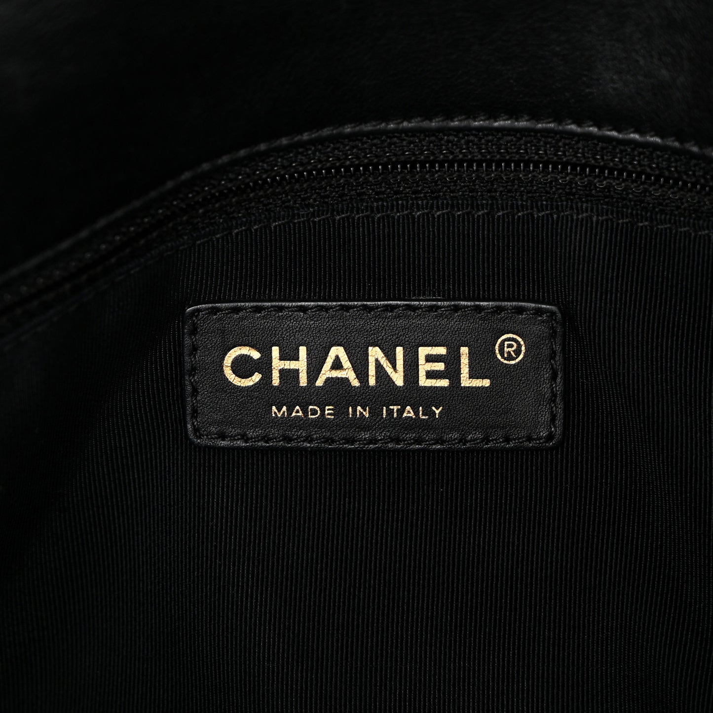 Calfskin Quilted Medium Chain Me Flap Black