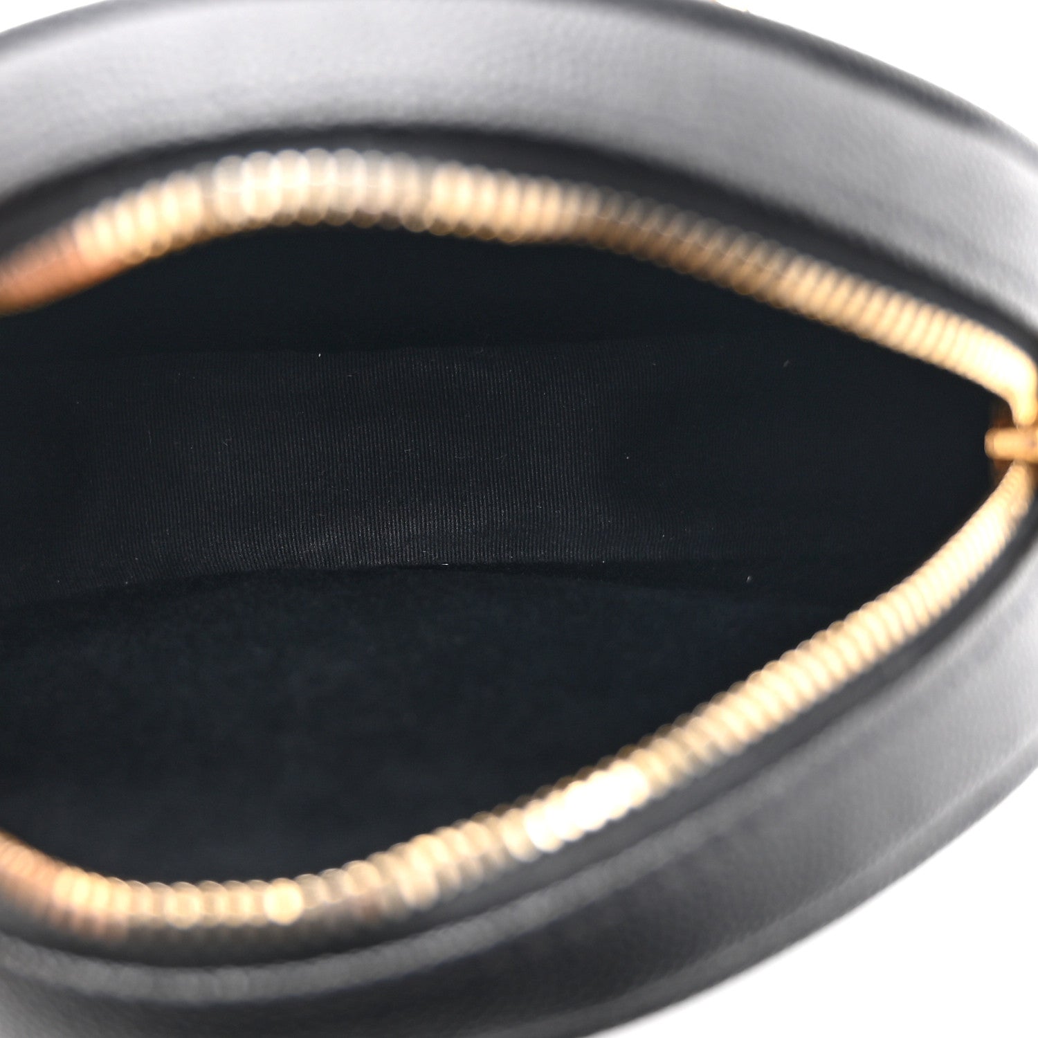 Saint Laurent Grain De Poudre Matelasse Chevron Quilted Round Vinyle Camera Bag Black 5 of 10
