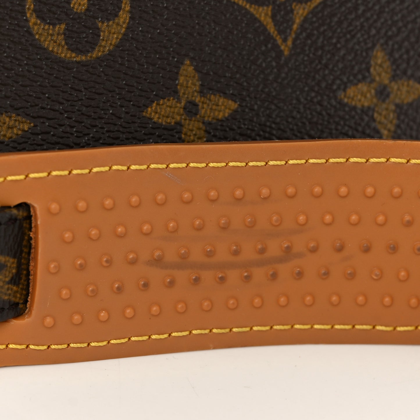 Monogram Nil 28