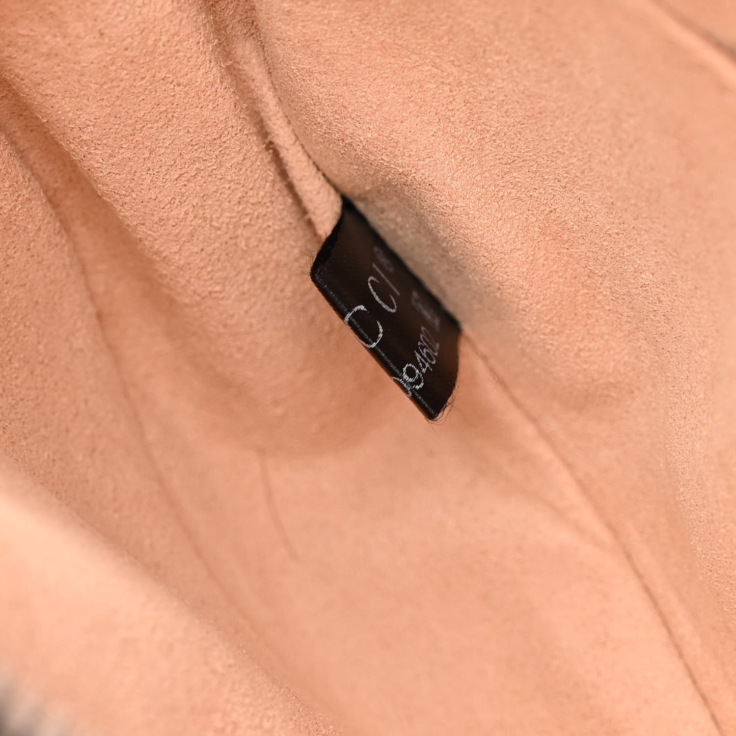 Calfskin Matelasse GG Marmont Belt Bag 85 34 Black