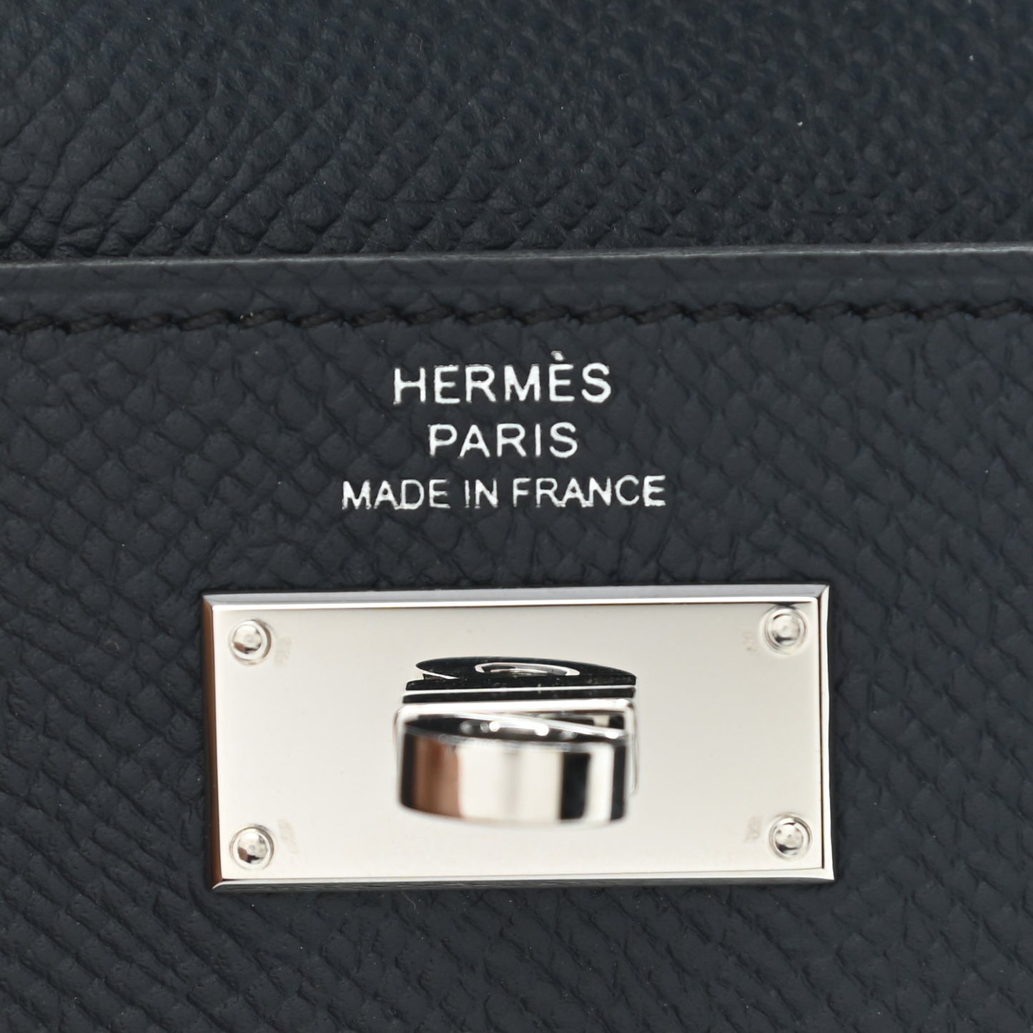 Epsom Kelly Pocket Compact Wallet Bleu Indigo