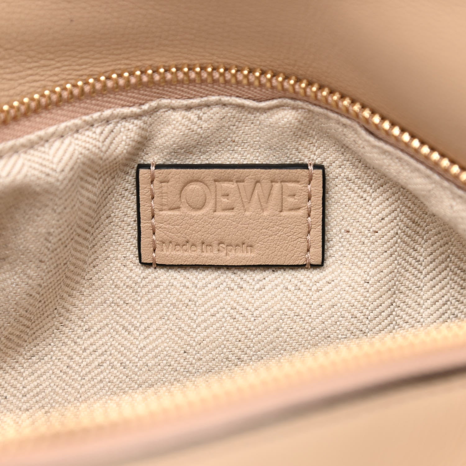 Loewe Calfskin Small Puzzle Bag Dusty Beige Soft White 6 of 9
