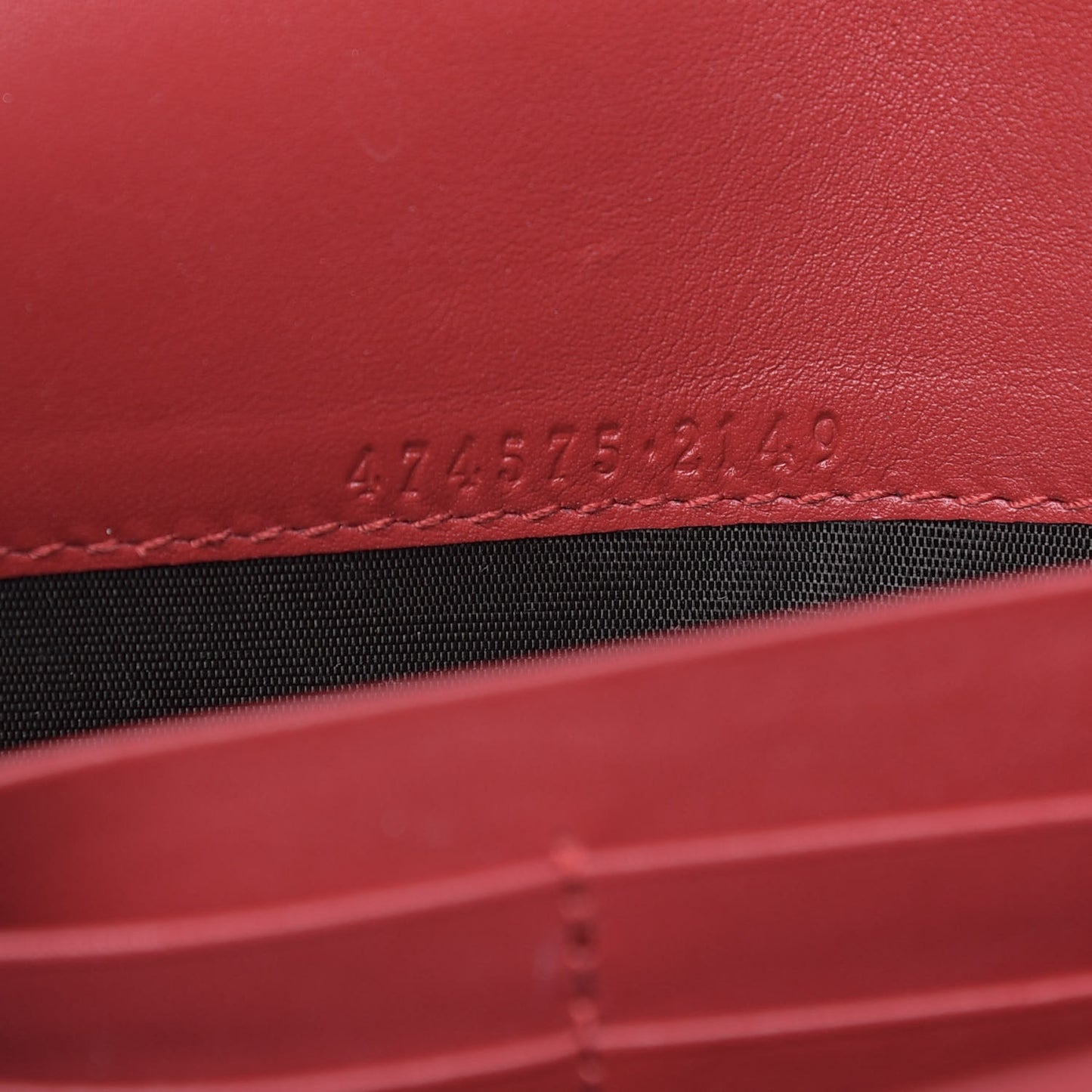 Calfskin Matelasse GG Marmont Chain Wallet Hibiscus Red