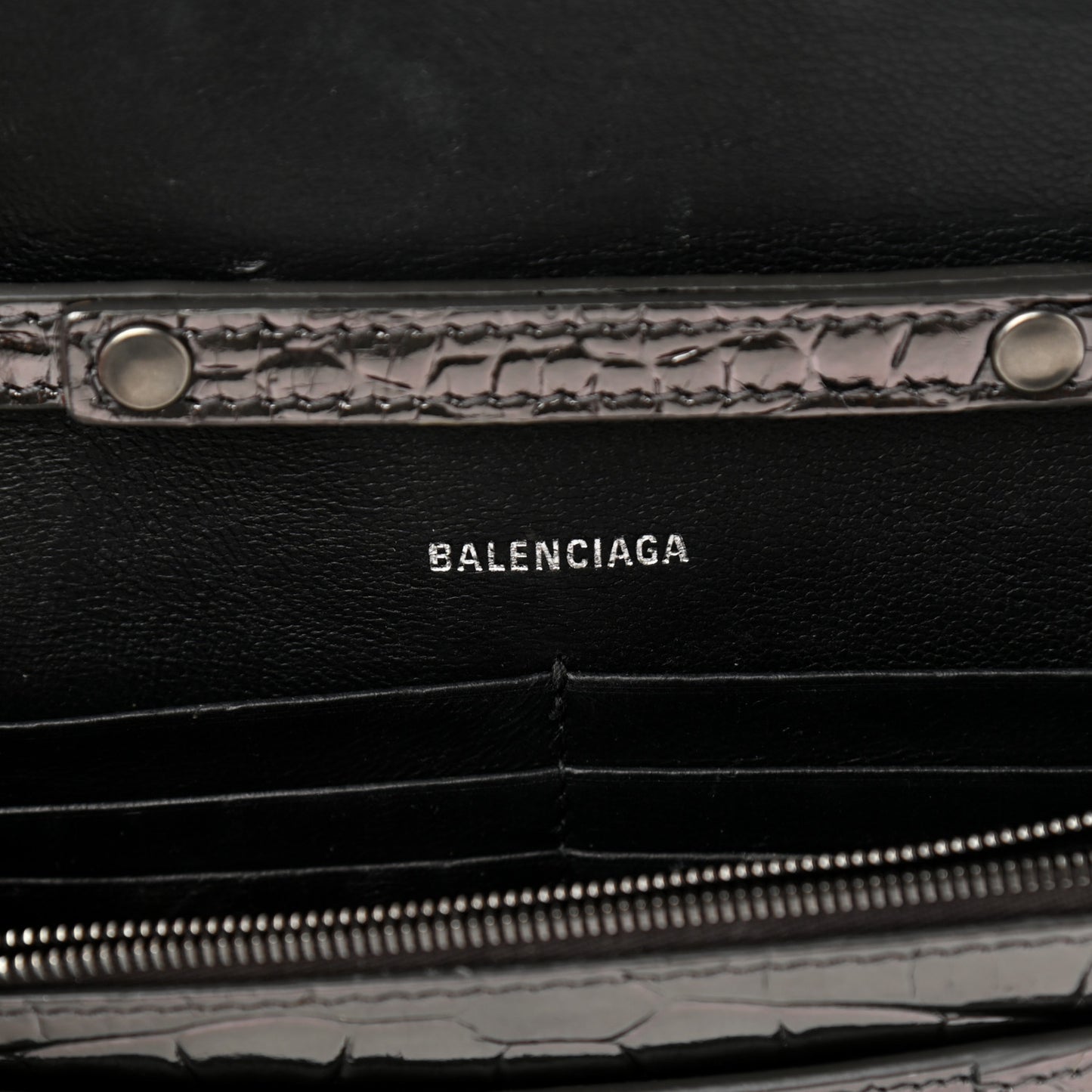 Shiny Calfskin Crocodile Embossed Hourglass Chain Bag Gunmetal