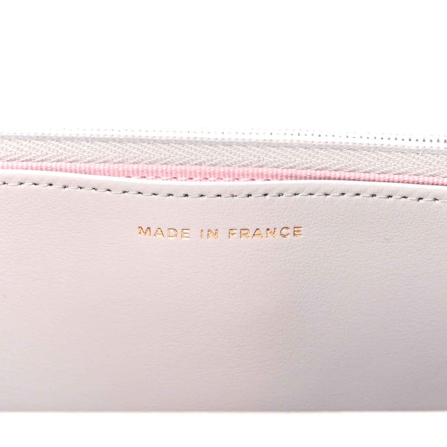 Caviar Quilted Textured CC Wallet on Chain WOC Grey