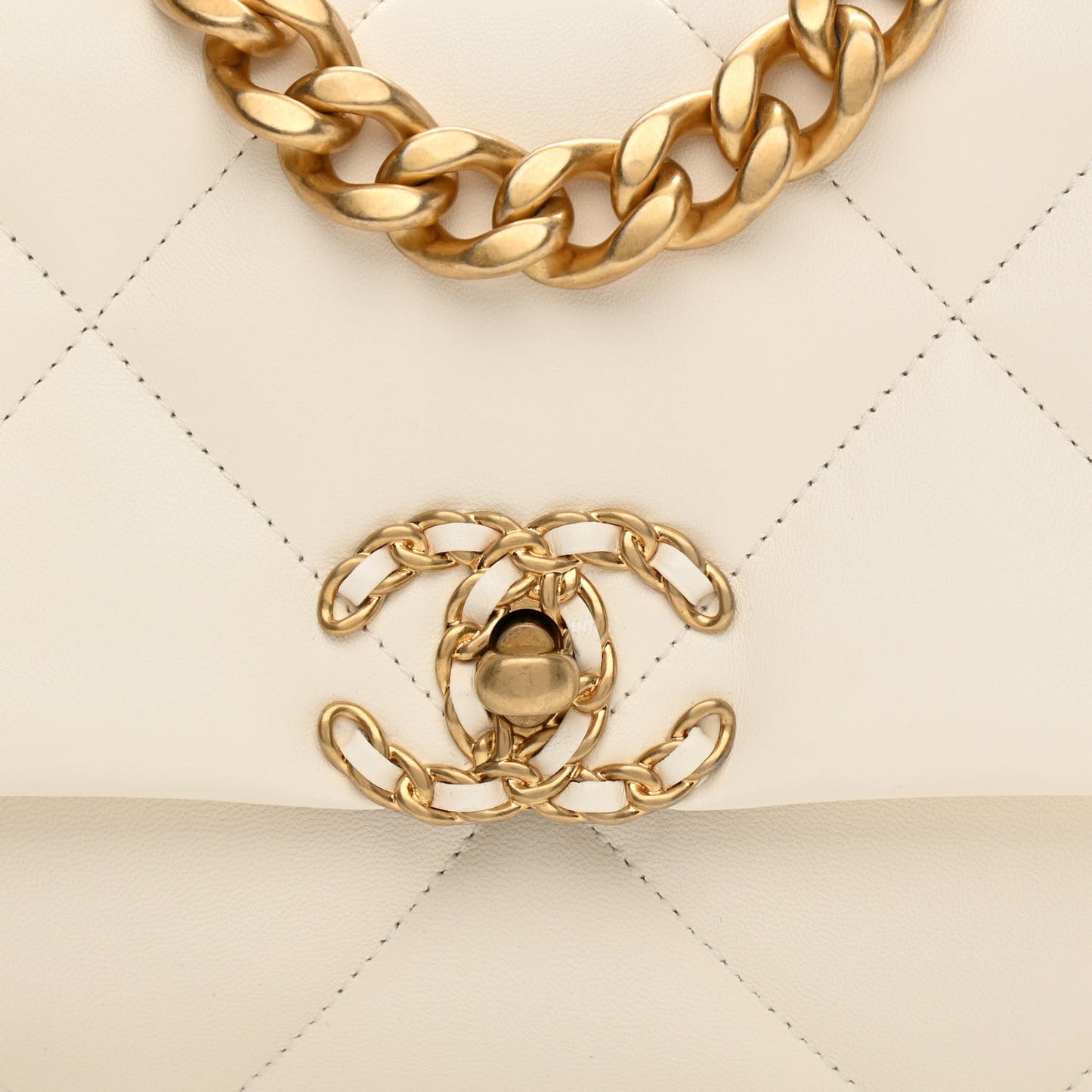 Lambskin Quilted Medium Chanel 19 Flap White