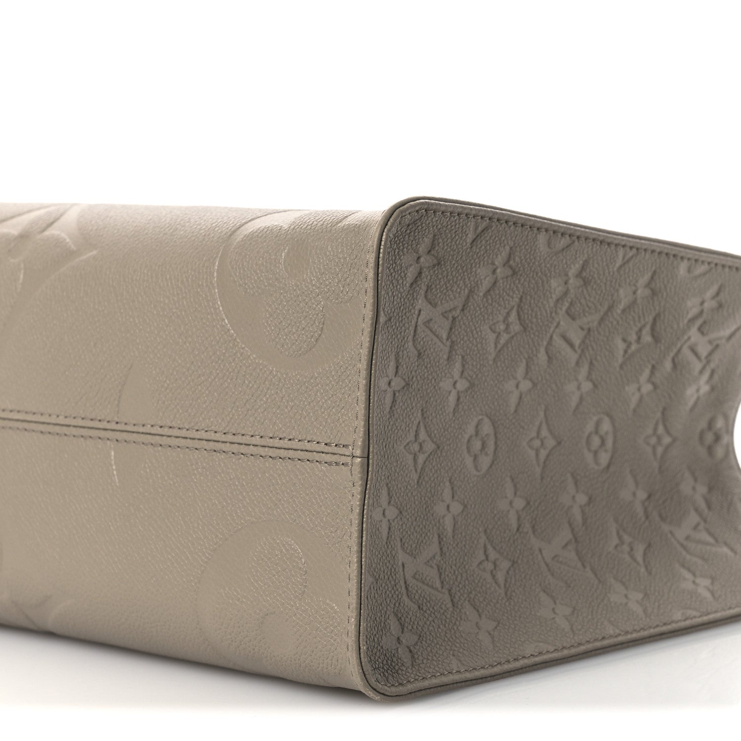 Louis Vuitton Empreinte Monogram Giant Onthego MM Tourterelle 9 of 9