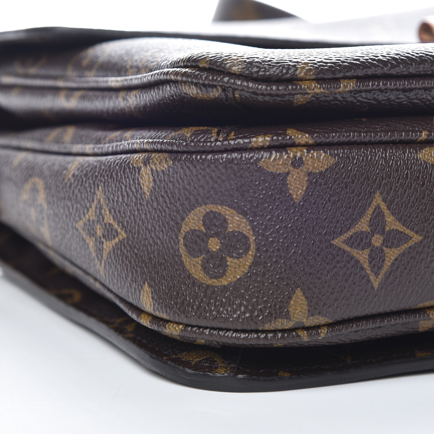 Louis Vuitton Monogram Pochette Metis 10 of 11
