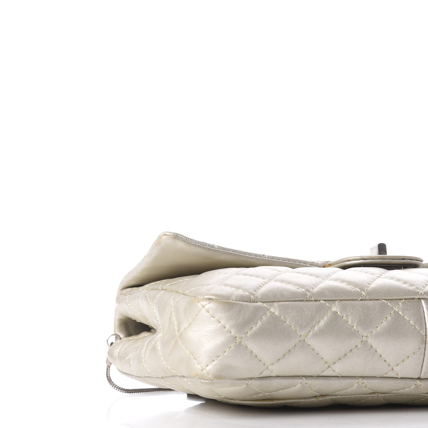 Chanel Metallic Calfskin Quilted 2.55 Reissue Clutch Silver 7 of 9