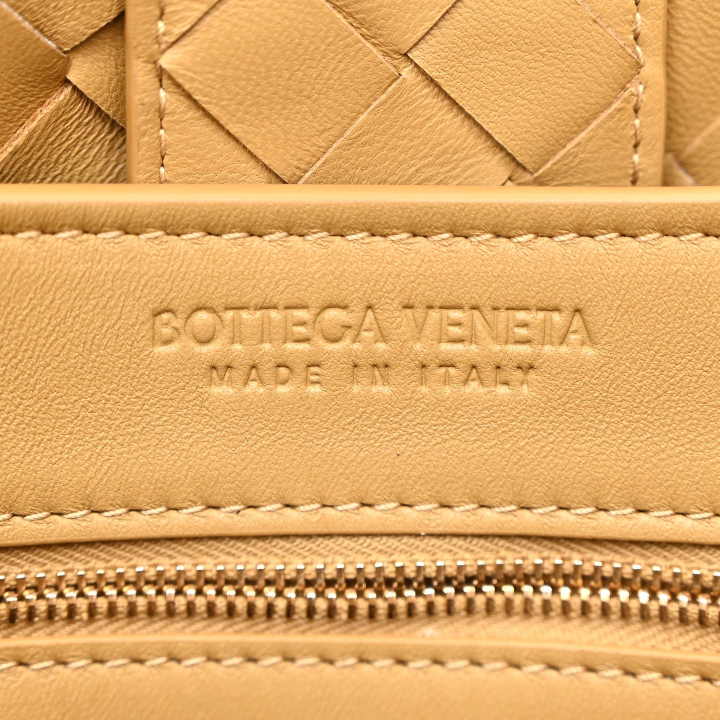 Nappa Intrecciato Medium Andiamo Shoulder Bag Dark Praline