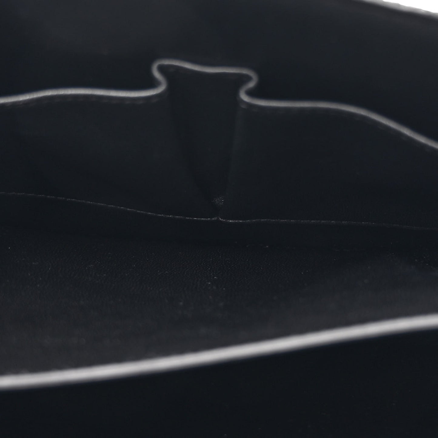 Stingray Medium Classic Box Flap Bag Black