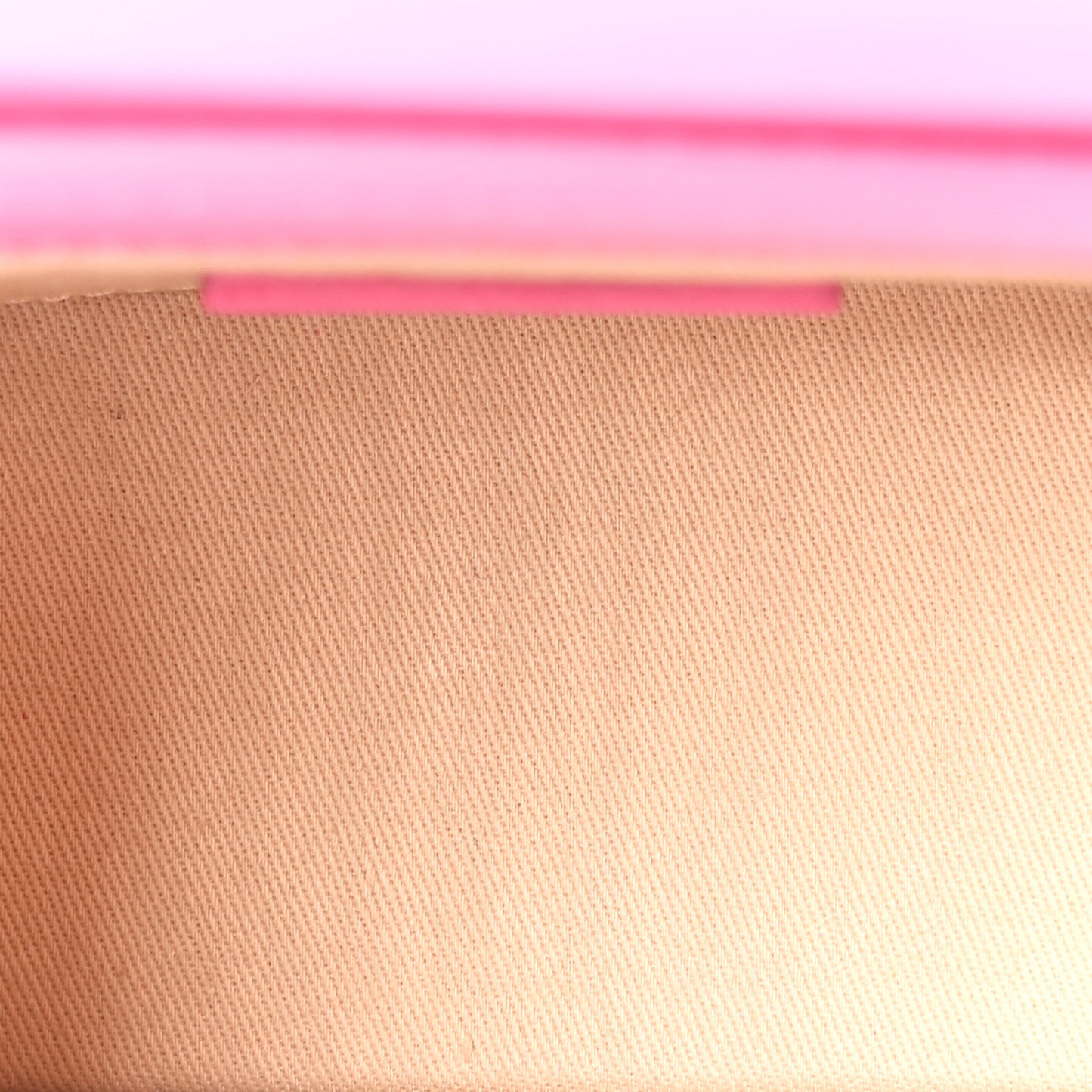 Smooth Calfskin Le Chiquito Moyen Neon Pink