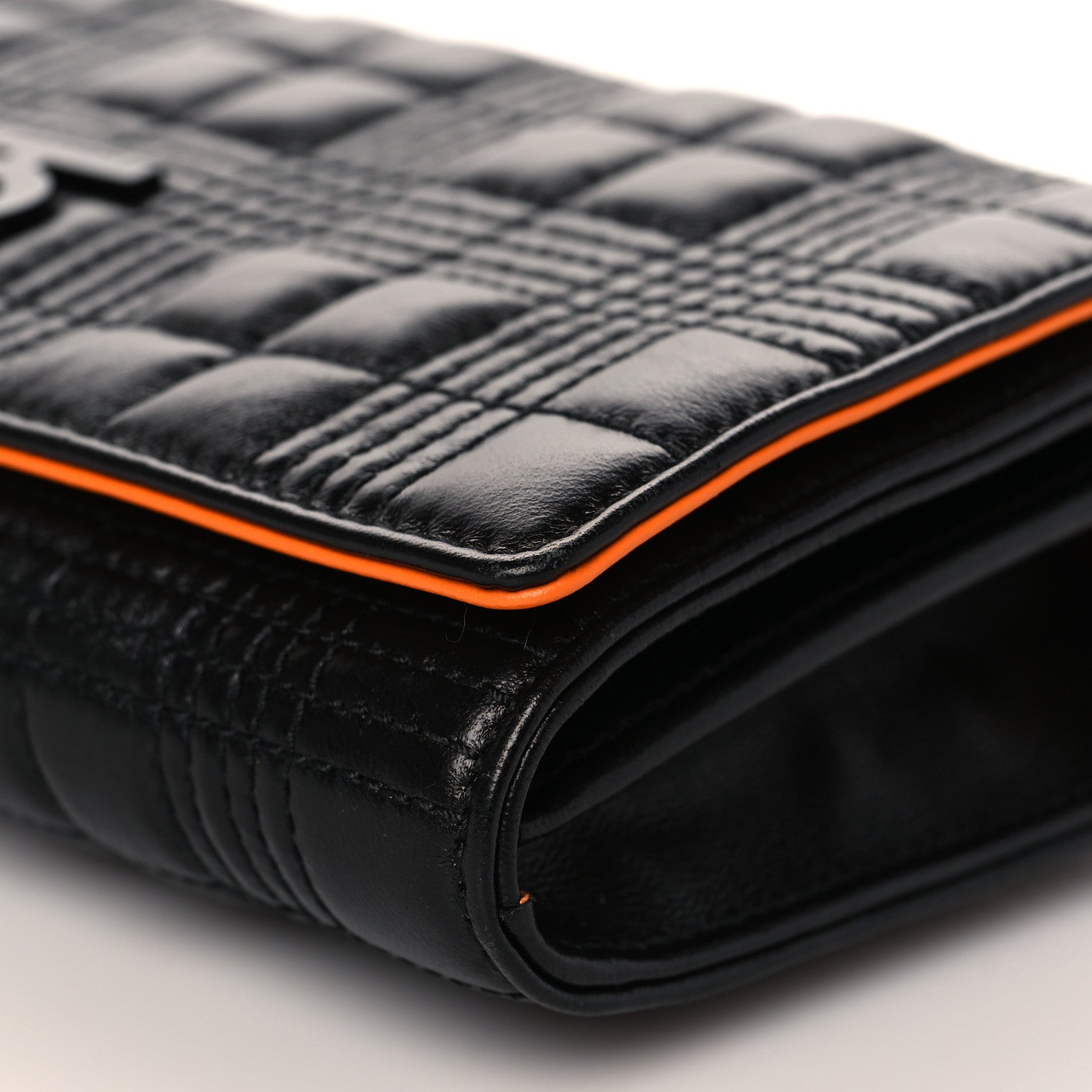 Burberry Lambskin Micro Quilted Hannah Wallet On Chain Black 8 of 8