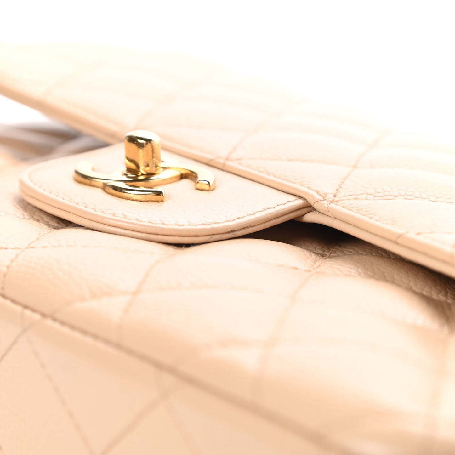 Caviar Quilted Jumbo Double Flap Beige Clair