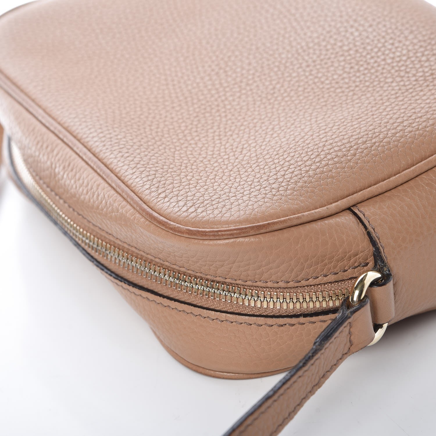 Gucci Pebbled Calfskin Small Soho Disco Bag Camelia 16 of 18