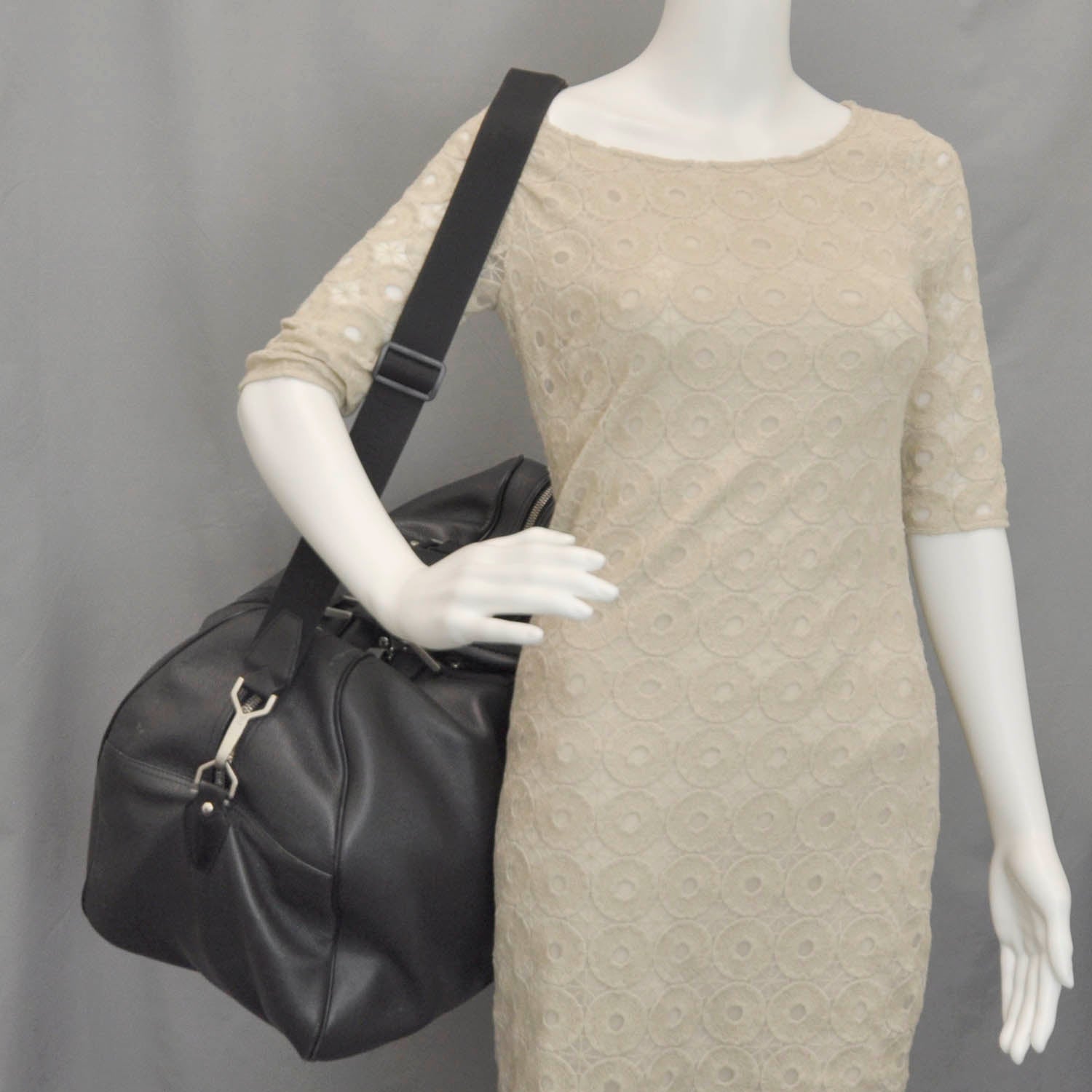 Louis Vuitton Taiga Kendall GM Ardoise 2 of 10