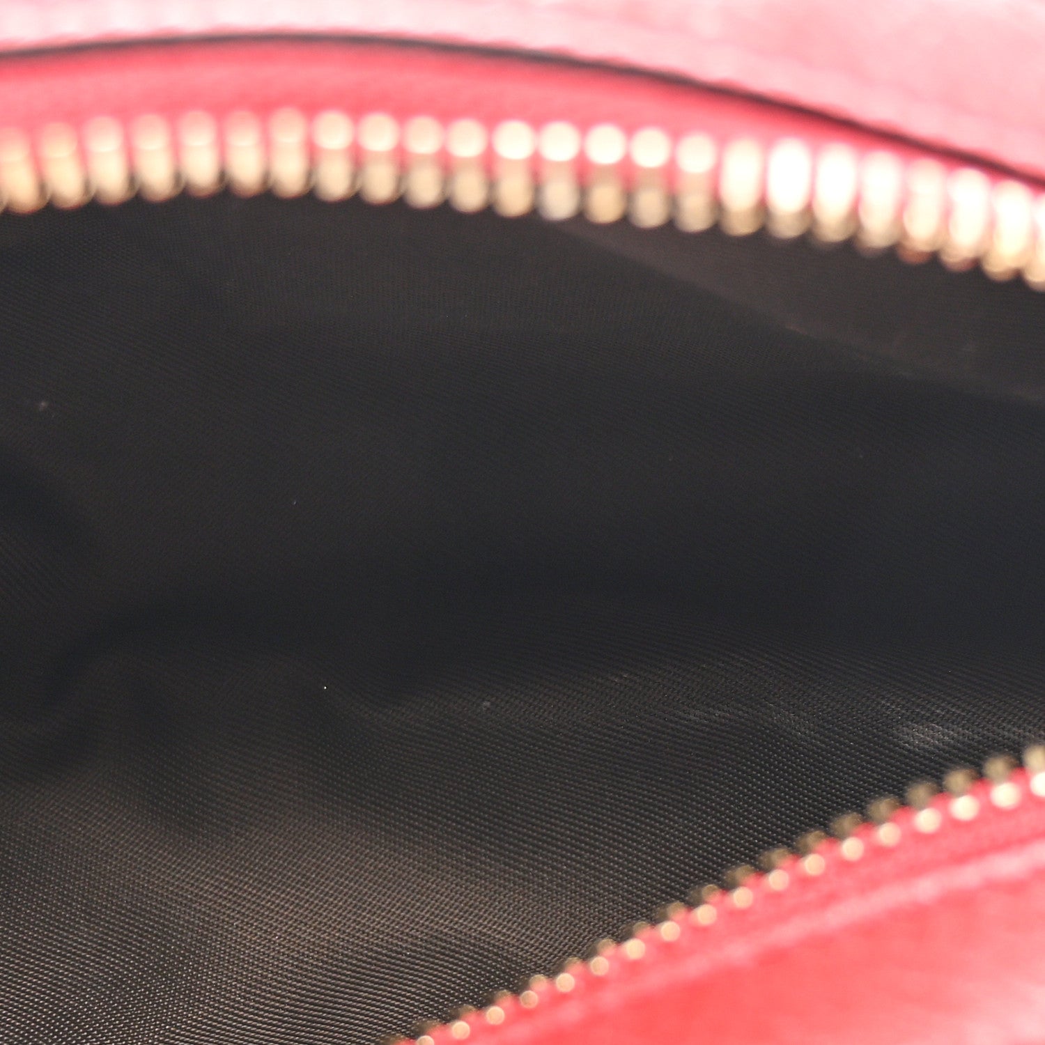Gucci Pebbled Calfskin Soho Small Cosmetic Case Red 5 of 10