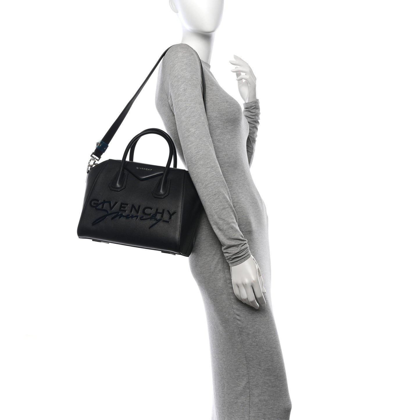 Calfskin Signature Logo Small Antigona Black