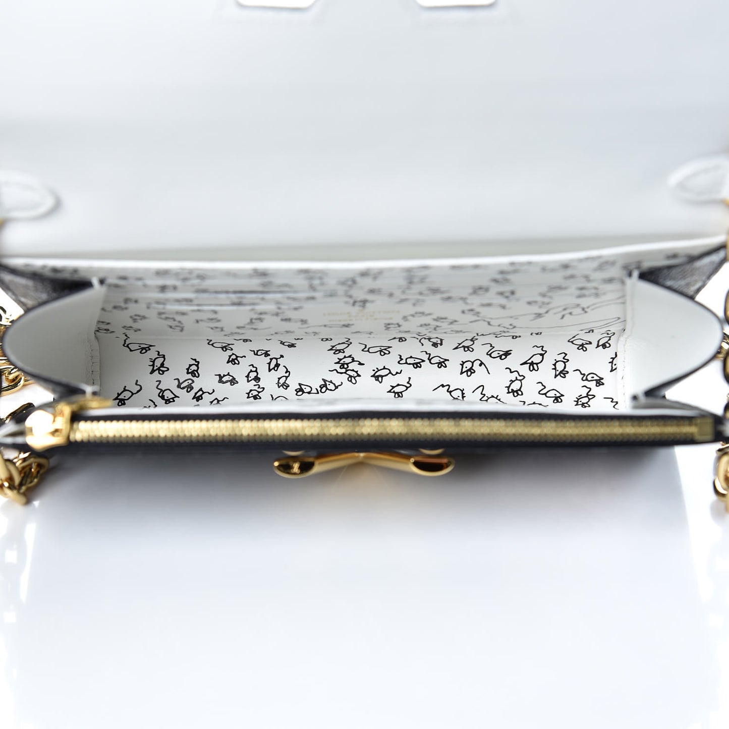 Catogram Twist Chain Wallet Black