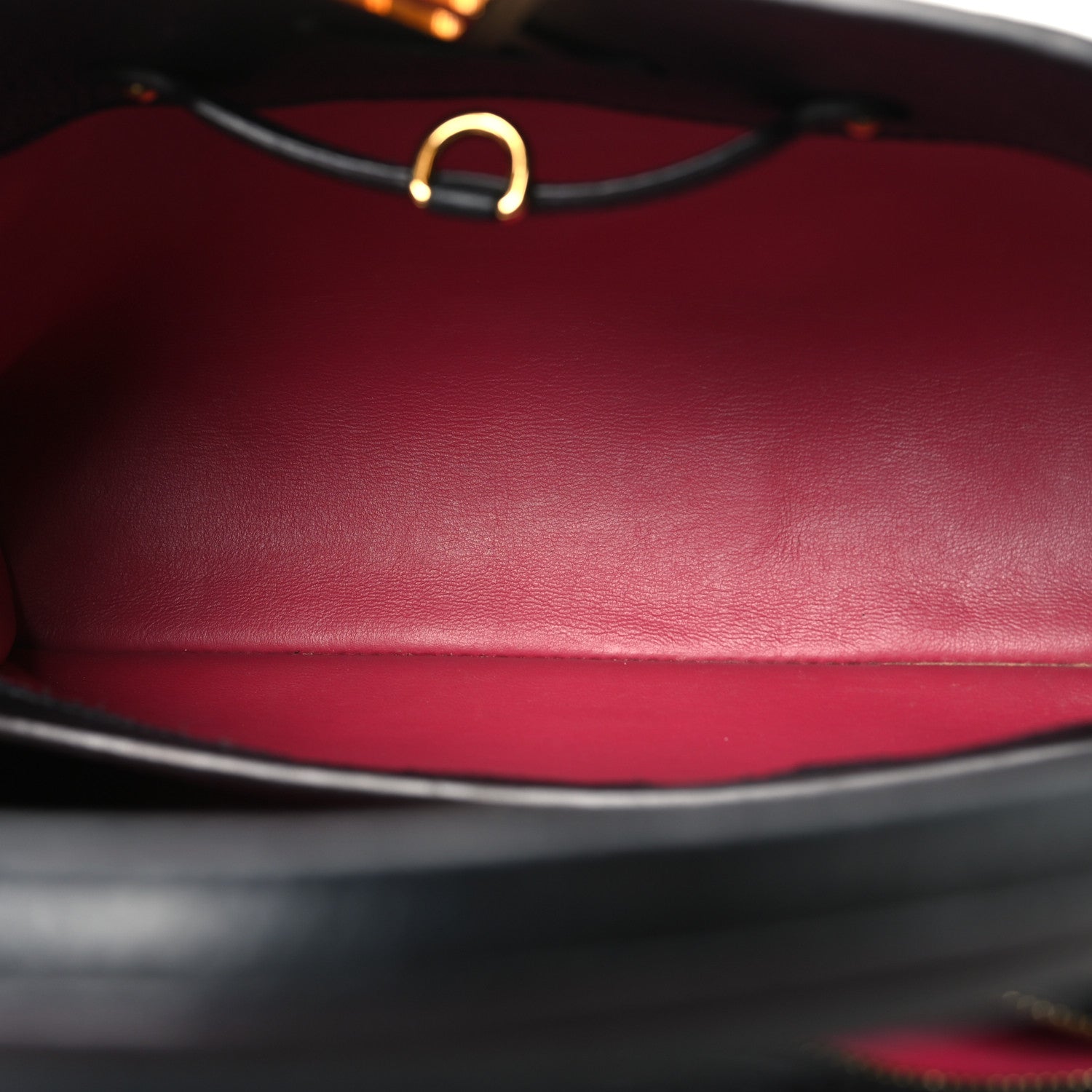 Louis Vuitton Taurillon Capucines PM Black 5 of 9