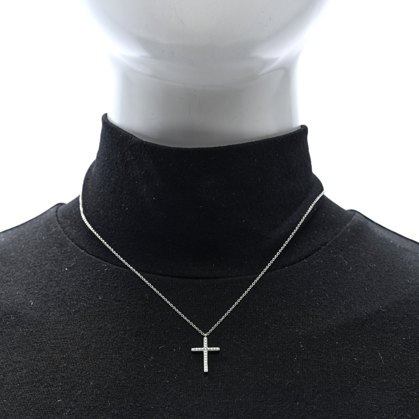 18K White Gold Diamond Medium Metro Cross Pendant Necklace