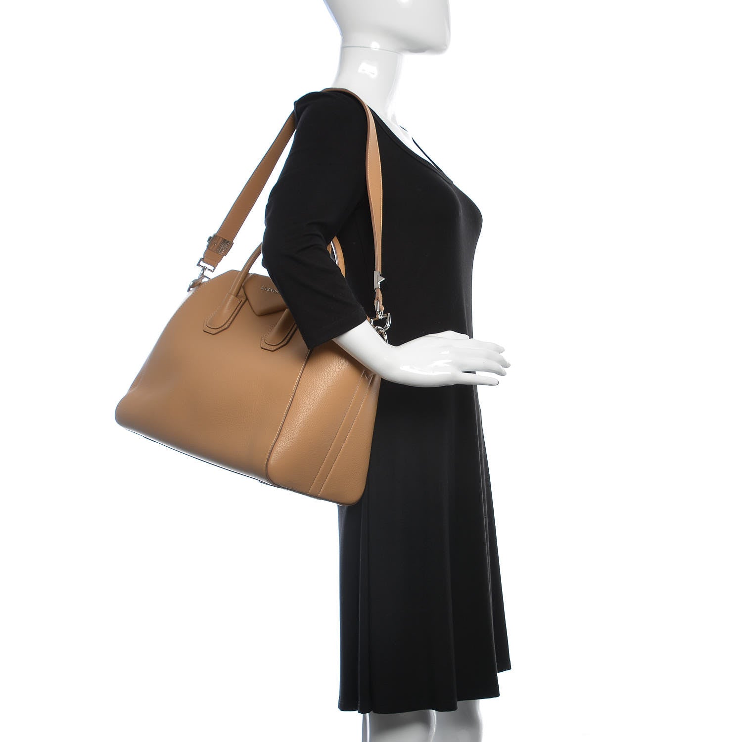 Givenchy Sugar Goatskin Medium Antigona Light Beige 2 of 14