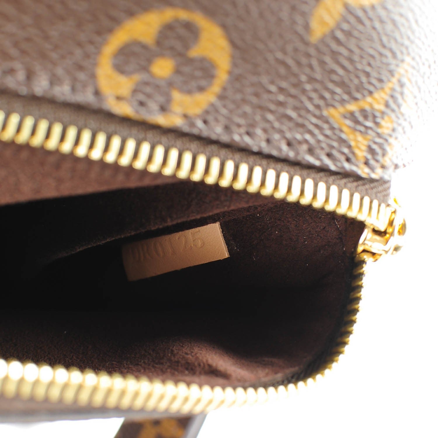 Louis Vuitton Monogram Pochette Metis 7 of 7