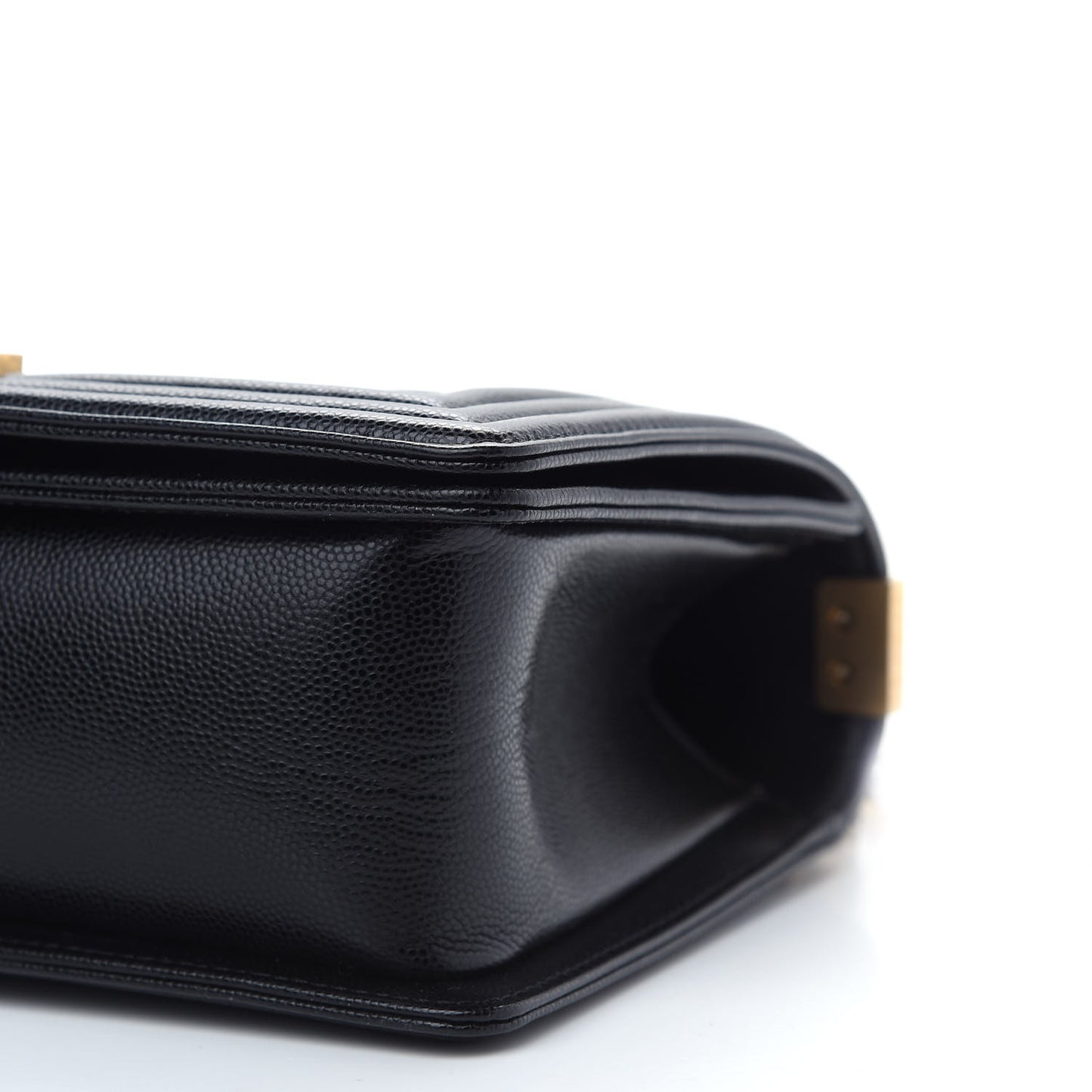 Caviar Quilted Medium Boy Flap Black