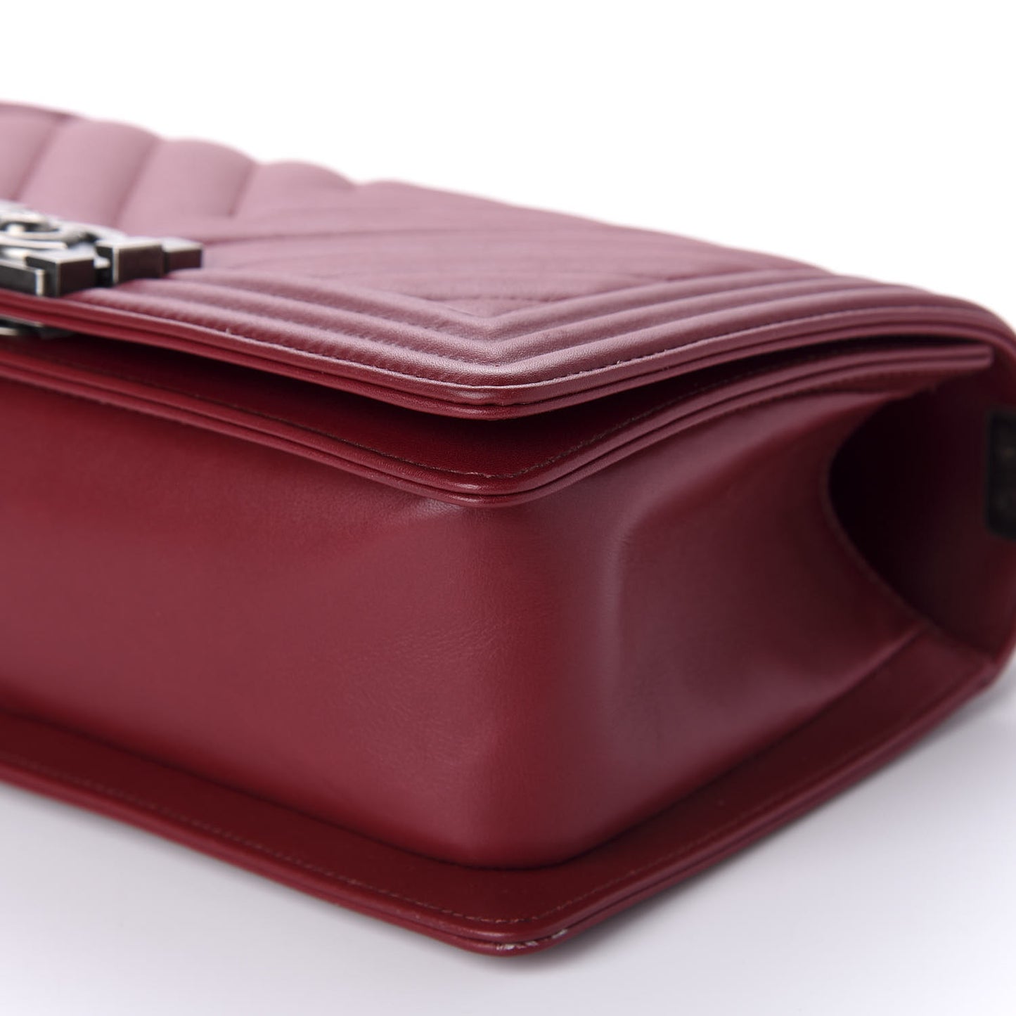 Calfskin Chevron Quilted Medium Boy Flap Red